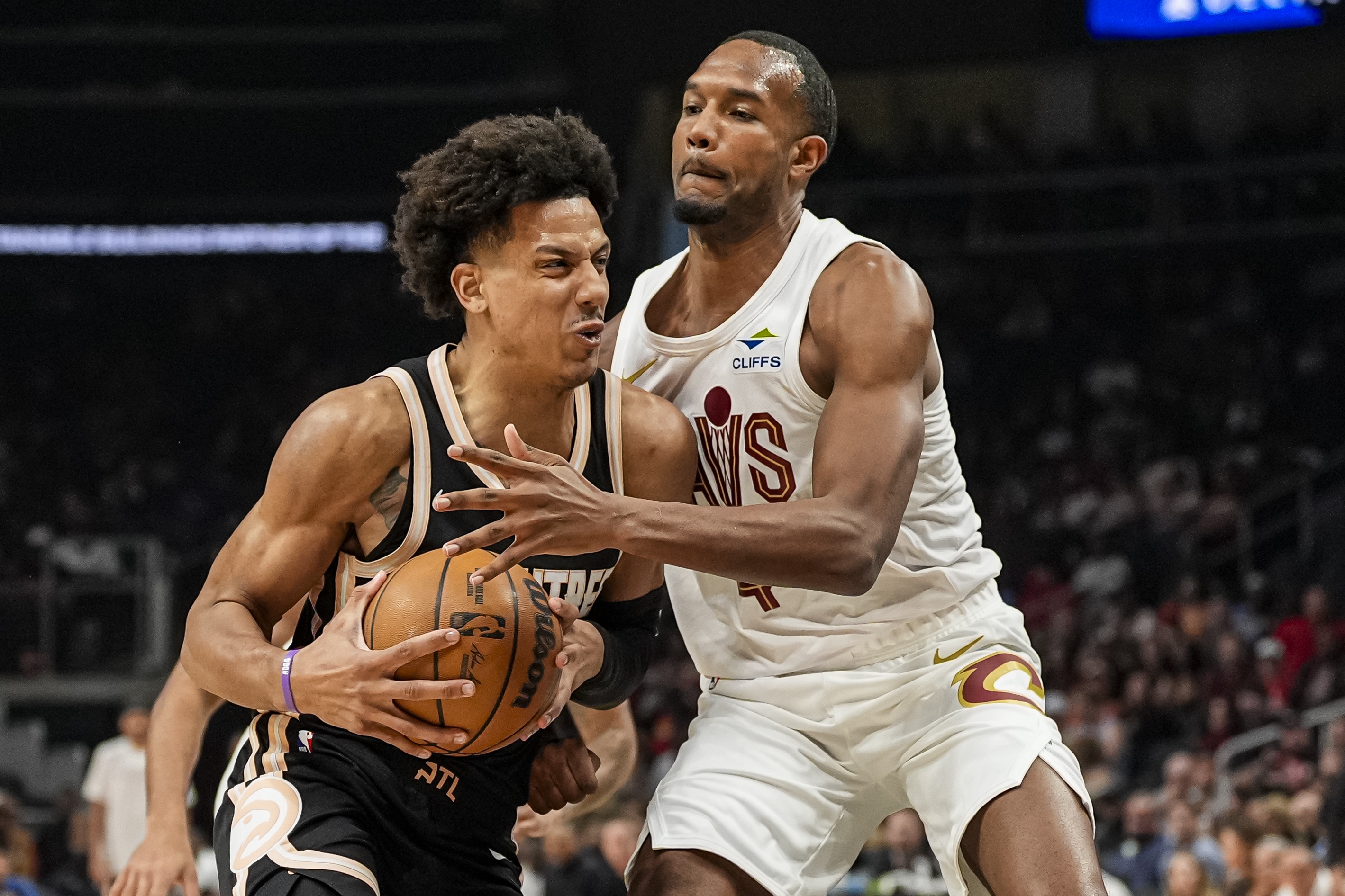 七场大战谁能赢?哈登掌控下的骑士或许无法战胜防守至上的老鹰 七场大战谁能赢?哈登掌控下的骑士或许无法战胜防守至上的老鹰